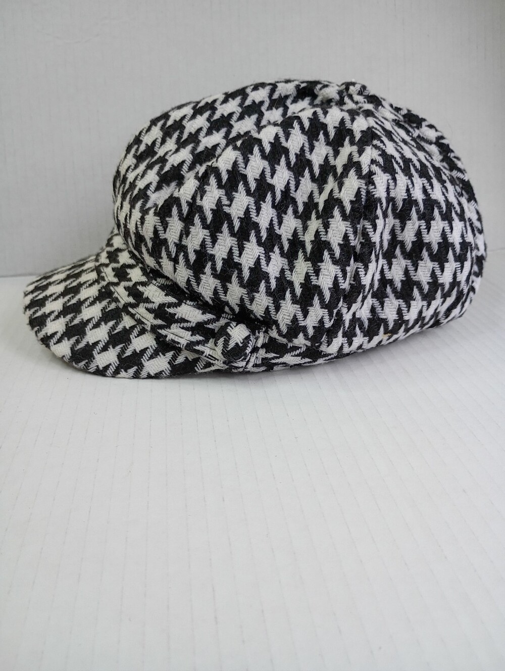 Vintage Houndstooth News Boy Cap Women's OSFM Hat Black/White Acrylic - Picture 3 of 11